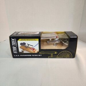 Star Trek U.S.S. Enterprise Sushi Set, Includes Plate, Chopsticks, & Sauce Dish